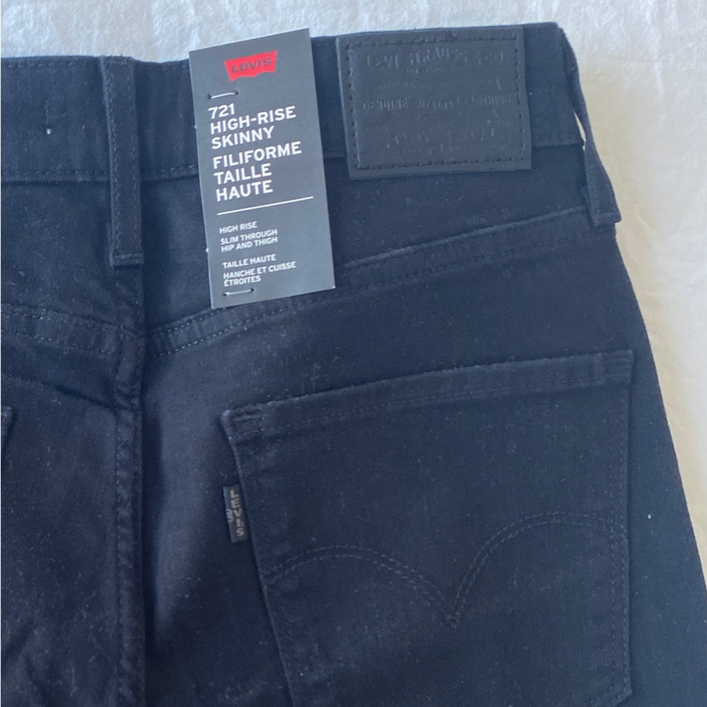 Levi’s 721 Hi-Rise Skinny Denim